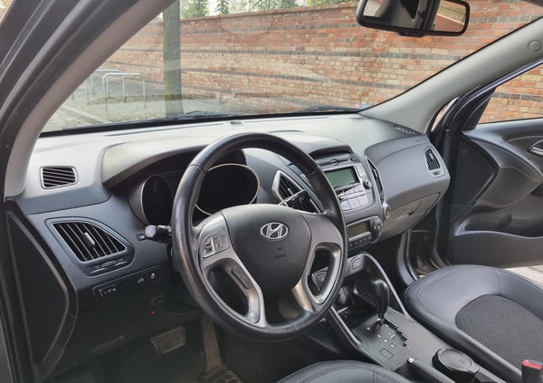 Hyundai ix35 cena 39300 przebieg: 171000, rok produkcji 2010 z Poznań małe 301
